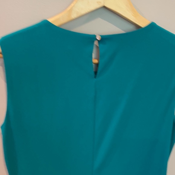 Women’s Top - Picture 4 of 6